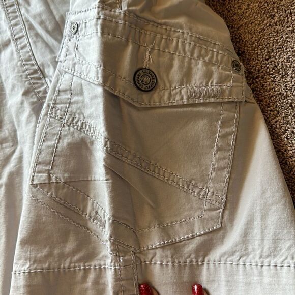 🔥Great condition Salvage cargo shorts ! Cream color size 36 - Picture 6 of 6